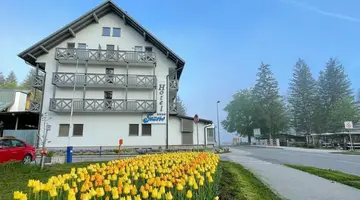 HOTEL JEZERO