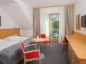 HOTEL JEZERO
