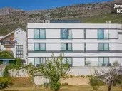 Hotel Jona