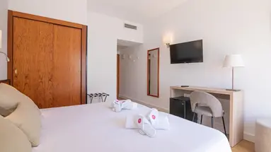 HOTEL JS MIRAMAR