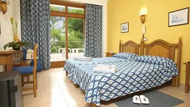 HOTEL JS YATE