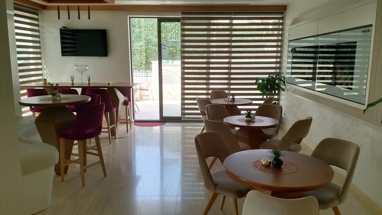HOTEL KADMO BY AYCON