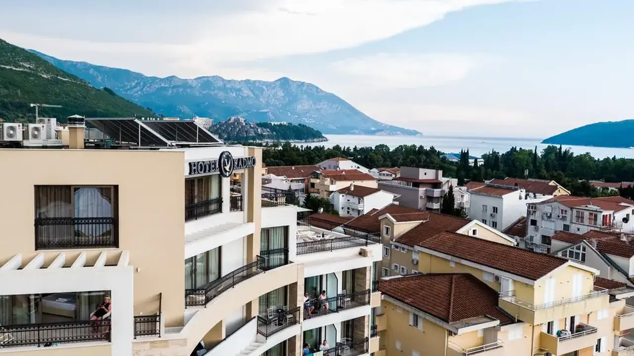 HOTEL KADMO BY AYCON