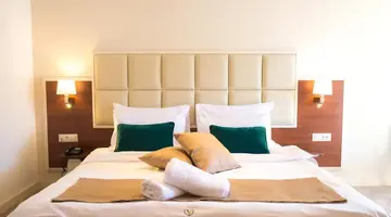 HOTEL KADMO BY AYCON