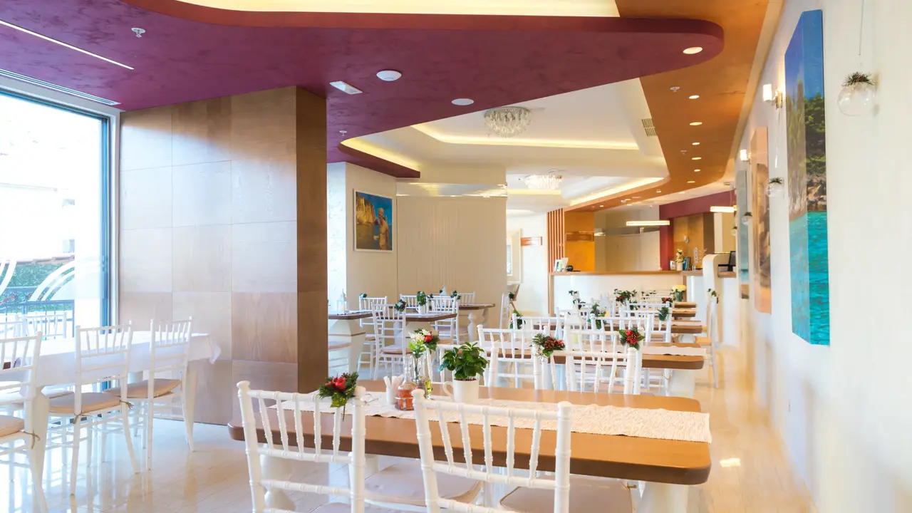 HOTEL KADMO BY AYCON