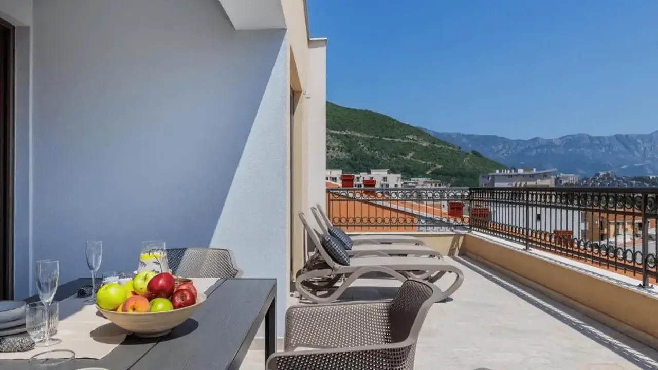 HOTEL KADMO BY AYCON