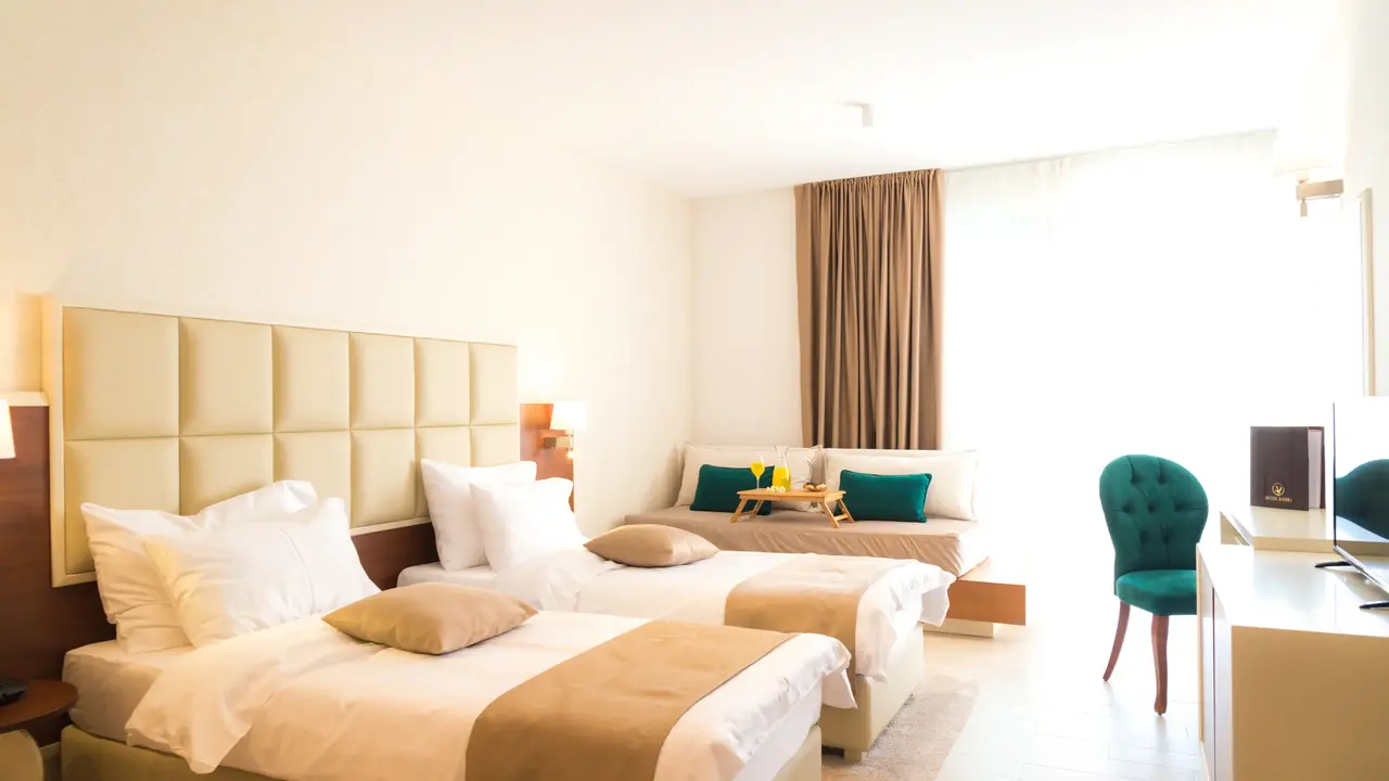 HOTEL KADMO BY AYCON