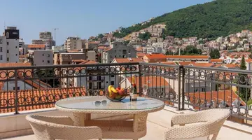 HOTEL KADMO BY AYCON