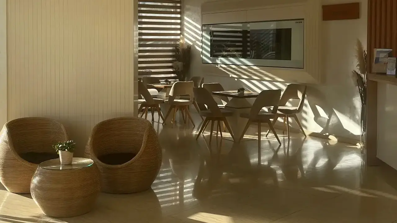 HOTEL KADMO BY AYCON