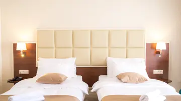 HOTEL KADMO BY AYCON
