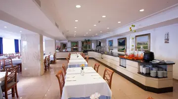 HOTEL KILIMANJARO