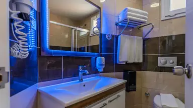 HOTEL KLEOPATRA BLUE HAWAII