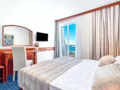 HOTEL KOMODOR
