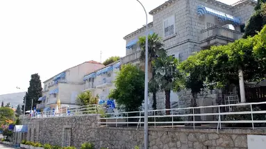 HOTEL KOMODOR***