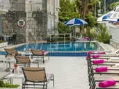 HOTEL KOMODOR