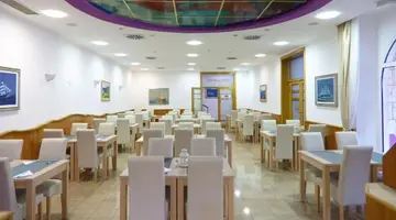 HOTEL KOMODOR