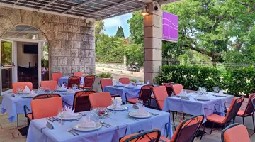 Hotel Komodor