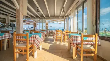 Hotel Kormoranos Beach