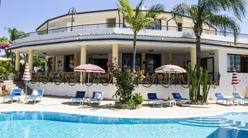 Hotel L Ancora