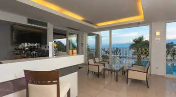 HOTEL LA LUNA****