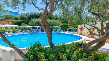 Hotel La Scogliera