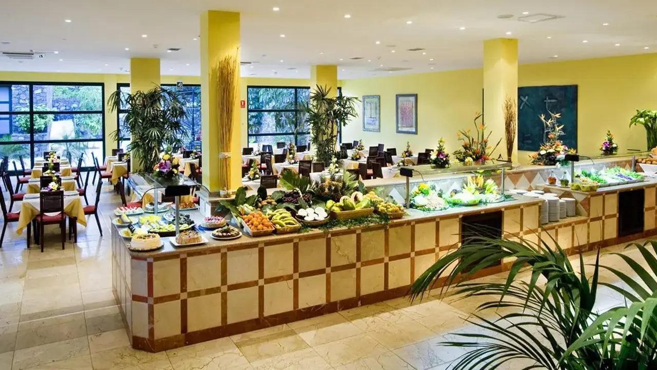 Hotel Las Olas
