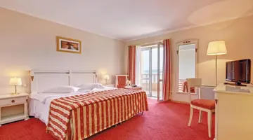 HOTEL LAURENTUM