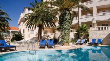 HOTEL LAURENTUM