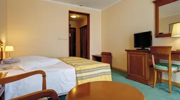 HOTEL LAURENTUM