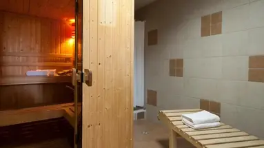 HOTEL LAURENTUM