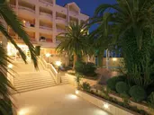 HOTEL LAURENTUM