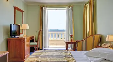 HOTEL LAURENTUM