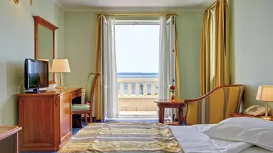 HOTEL LAURENTUM
