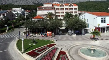 HOTEL LAURENTUM