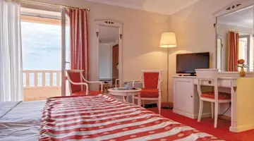 HOTEL LAURENTUM