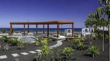 Hotel Lava Beach