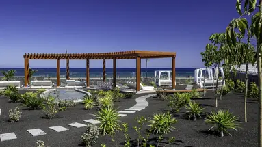 Hotel Lava Beach