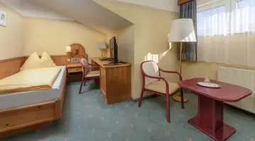 Hotel Lebzelter