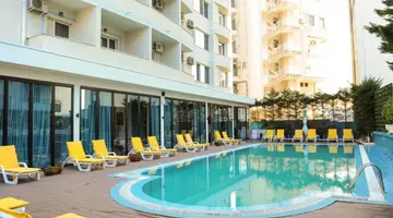 HOTEL LEONARDO