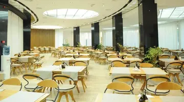 HOTEL LEONARDO