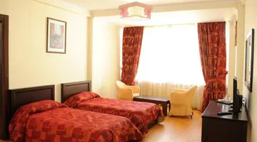 HOTEL LEONARDO