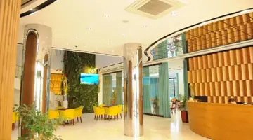 HOTEL LEONARDO