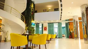 HOTEL LEONARDO