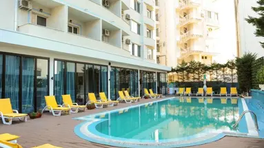 HOTEL LEONARDO