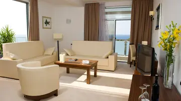 HOTEL LERO