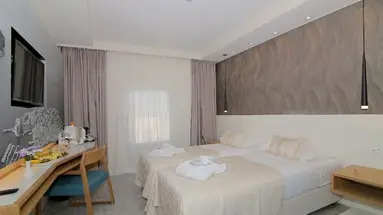 HOTEL LERO****