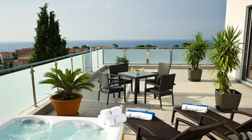HOTEL LERO