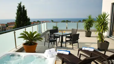 HOTEL LERO