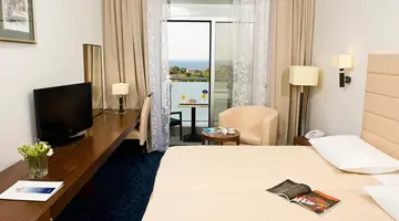 HOTEL LERO