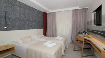 HOTEL LERO****
